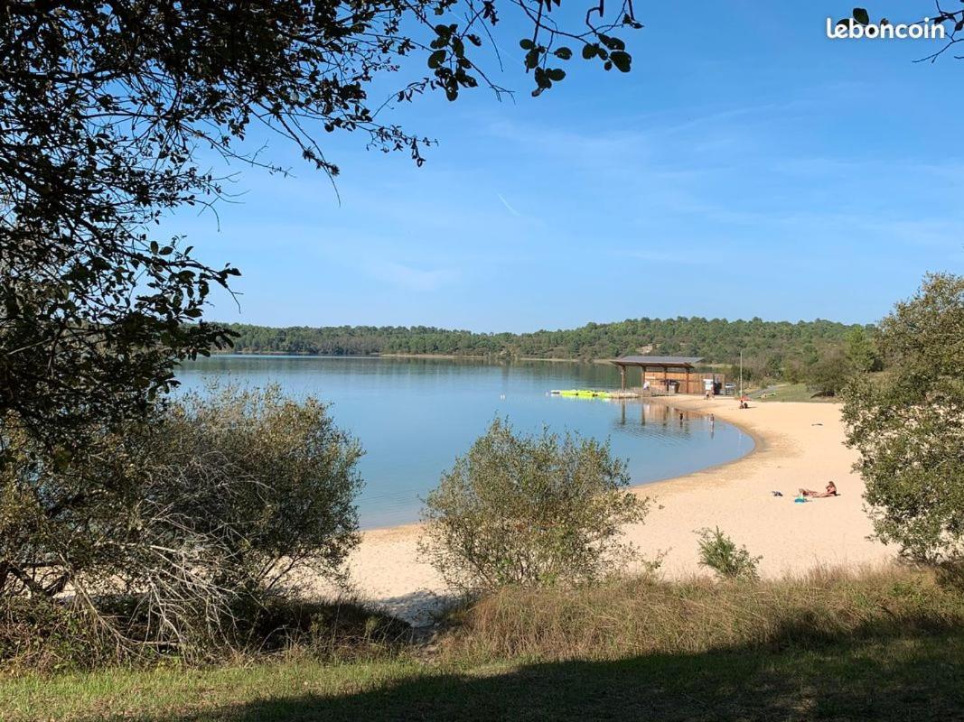 Les Palafitos